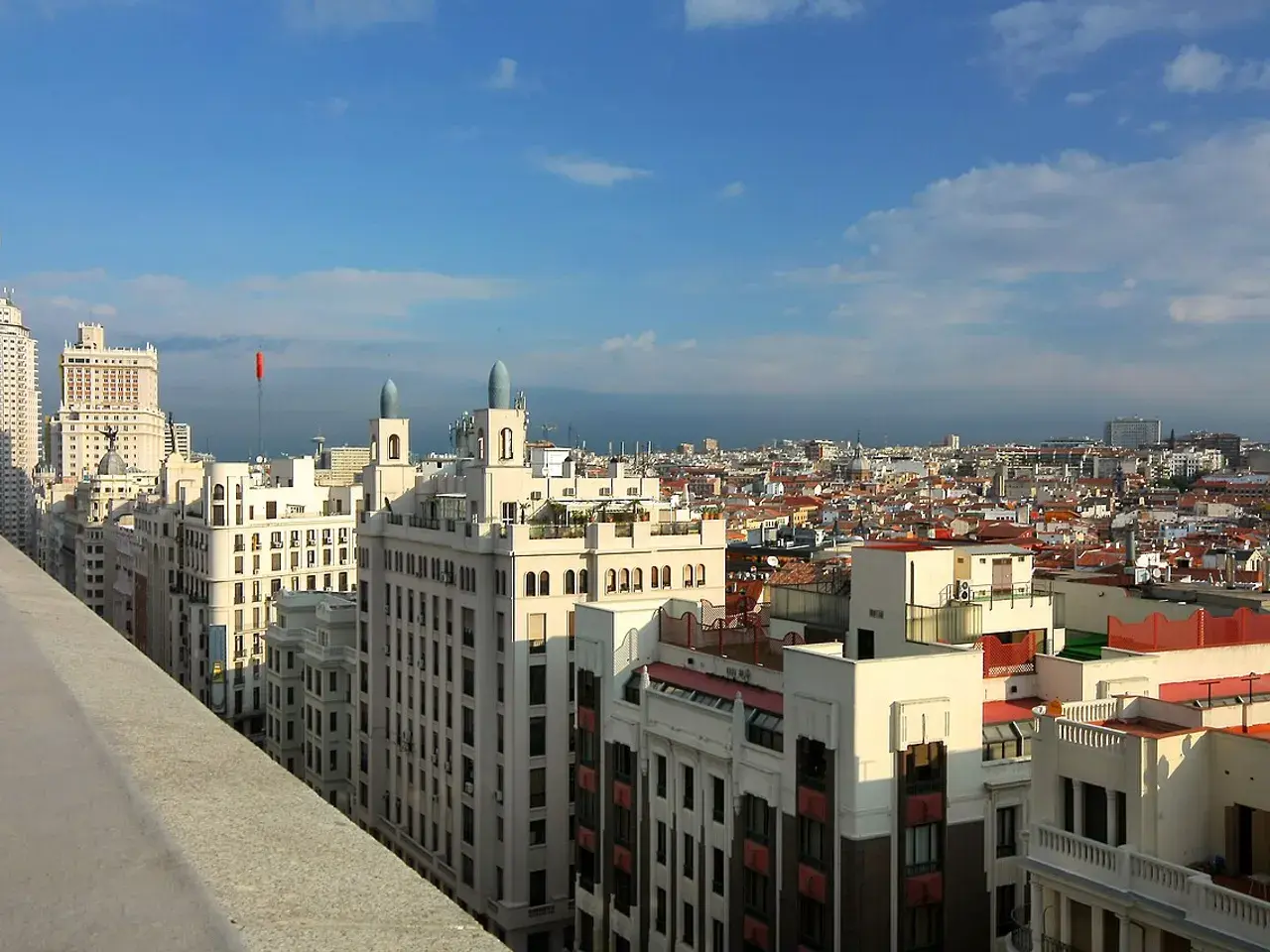 Gran Vía y edificios del centro de Madrid